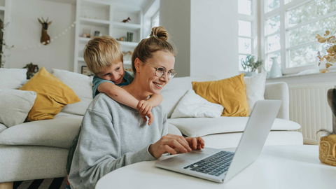 Ideen, womit sich Mamas in der Elternzeit selbstständig machen
