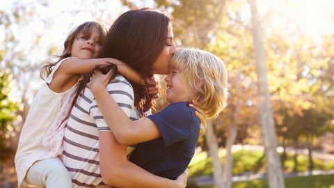 7 Gesten, um euren Kindern zu zeigen: "Ich hab euch (alle gleich) lieb!"