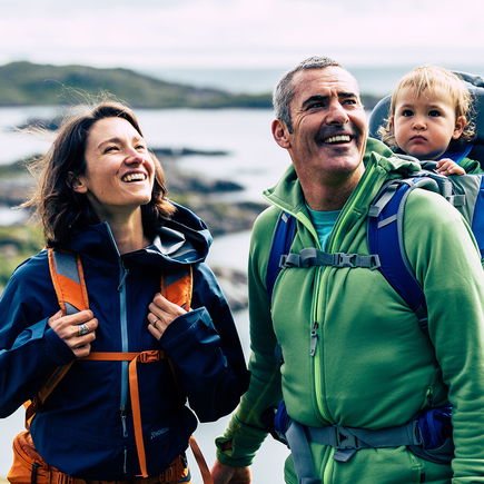 Mit Kindertrage wandern: Ab wann geht das?