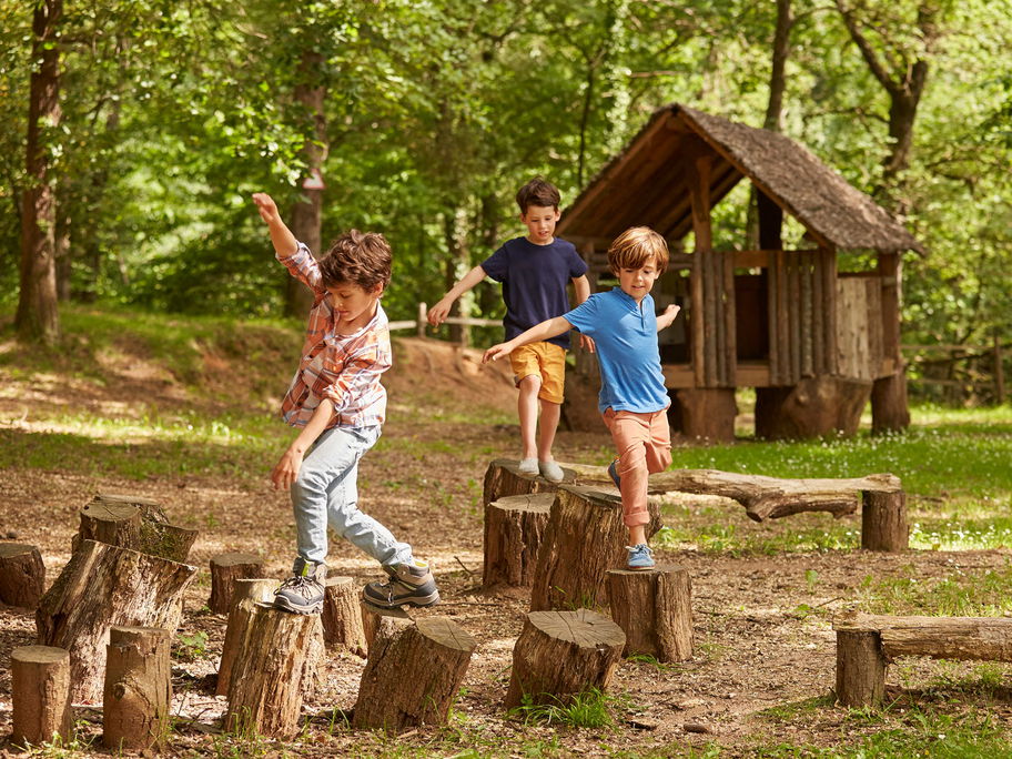 Großer Ferienspaß für kleines Geld: Kreative Beschäftigungsideen für Kinder