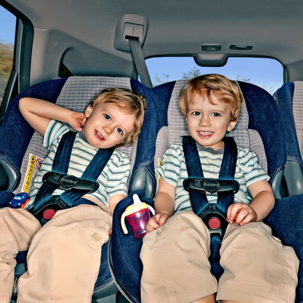 Ein Auto für drei Kinder? 