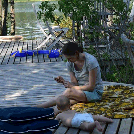 Wenn Eltern einfach nicht vom Smartphone wegkommen – auch im Urlaub