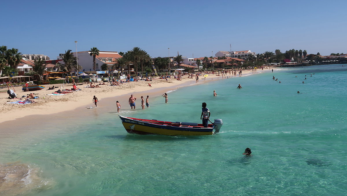 Der wunderschöne Stadtstrand von Santa Maria.