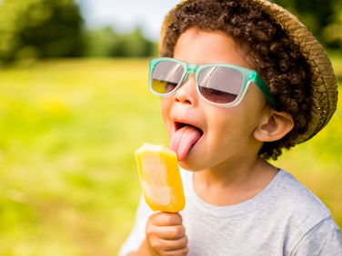 Eis aus Fruchtsaft: 3 super leckere und erfrischende Rezepte