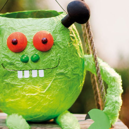 Monster-Laterne basteln mit Luftballon
