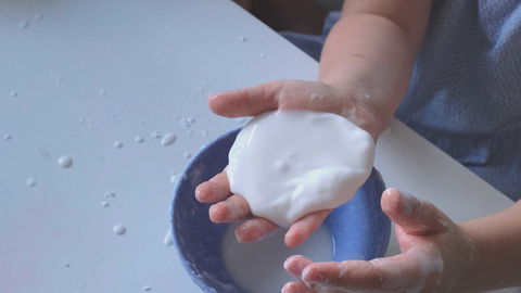Oobleck: Mit diesen Rezepten könnt ihr es kinderleicht selber machen