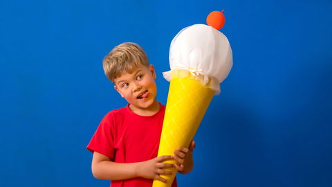 Eine Eis-Schultüte selber basteln: Wie cool! 