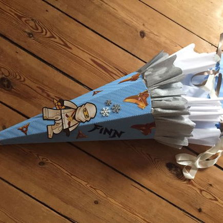 DIY: Ninjago-Bastelvorlage für eine Schultüte