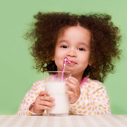 Ist Milchersatz für Babys und Kinder gut oder gefährlich? 