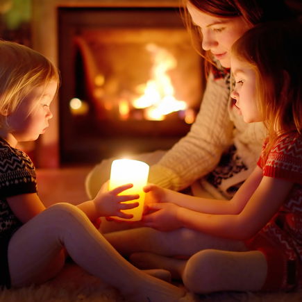 Aufgepasst: So lernen Kinder den Umgang mit Feuer