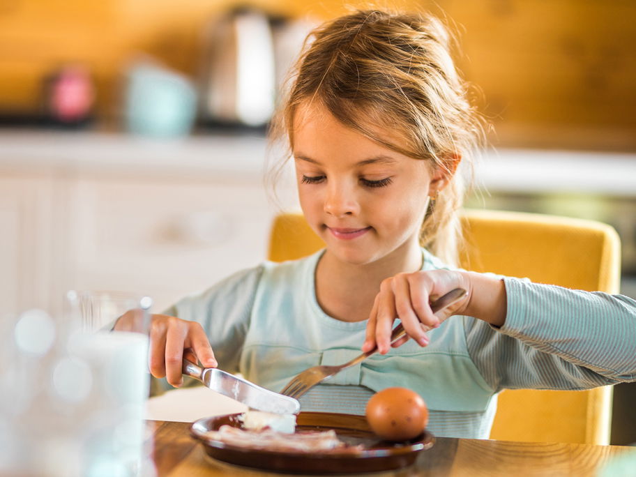 Kinder solten sich gut benehmen, dass zumindest wünschen sich die meisten Eltern.