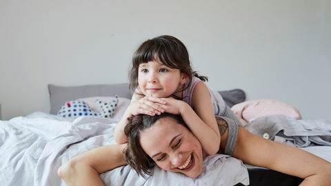 Warum die Mutter-Tochter-Beziehung im Erwachsenenalter oft so kompliziert ist