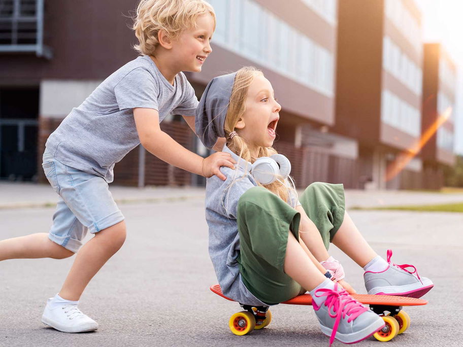 Richtige oder falsche Freunde? Wer bestimmt das bei Kindern?