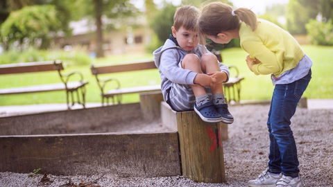 Dreifachpapa weiß: "Warum ihr euren Kindern Enttäuschungen nicht ersparen dürft"