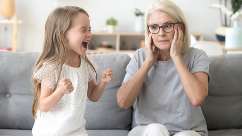 Sollte man Kinder vor einer Umarmung um Erlaubnis fragen? 