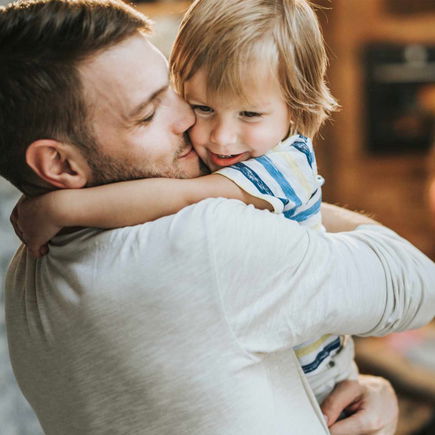 Die 2 großen Bedürfnisse von Kindern, auf die Eltern immer achten sollten