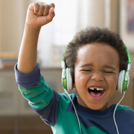 7 hilfreiche Tipps gegen Schluckauf bei Kindern