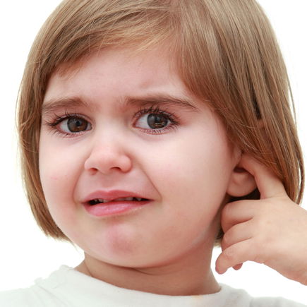 Ohrenschmerzen bei Kindern: Das könnt ihr tun