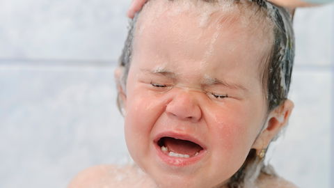 Kleinkindern die Haare waschen: Ohne Gezeter, ohne Geschrei
