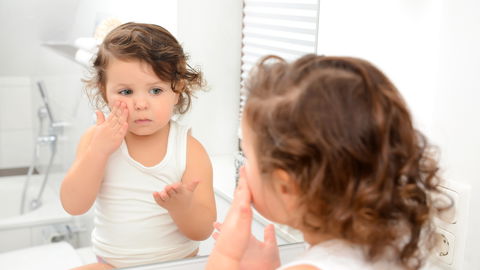 Tipps von der Dermatologin: "Trockene Kinderhaut braucht Pflege"