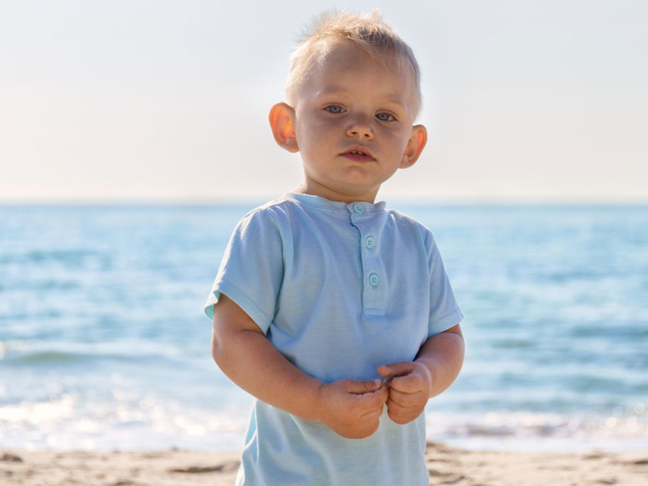 Segelohren bei Babys: Behandeln oder nicht?