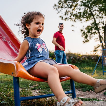 Verbrennung durch Rutsche: Gefahr auf dem Spielplatz