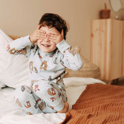 Ellenlange Einschlafbegleitung? Brauchen eure Kids mit diesem Pyjama nicht mehr ...