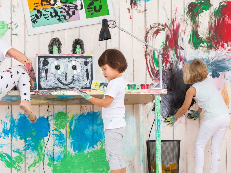 Ablenkungsmanöver: Wenn das Homeoffice im Kinderchaos ertrinkt, müssen ganz schnell ein paar kreative Spiel-Ideen her ...