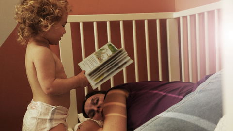 Horizontal Parenting: Spielen und Ausruhen in einem