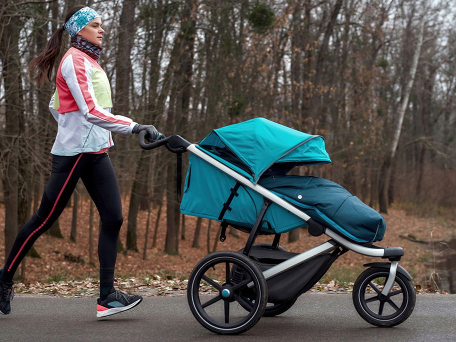 Mit dem Babyjogger finden Mütter (zurück) zum Sport.