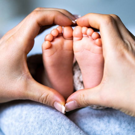 Kurios: Mama ist bei der Geburt nur ein Jahr älter als ihr Baby