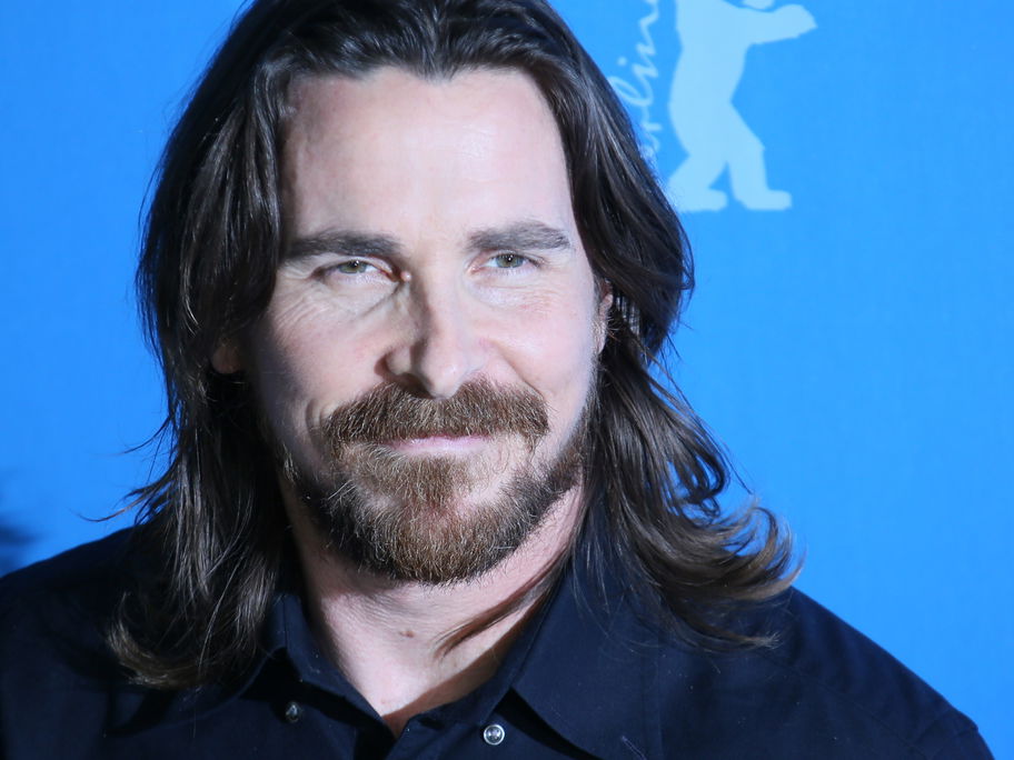 Christian Bale ist ein Frauenheld.