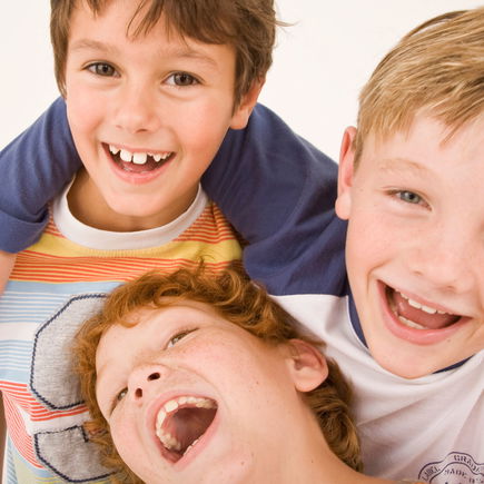 Kinder und ihre Freunde: Durch dick und dünn