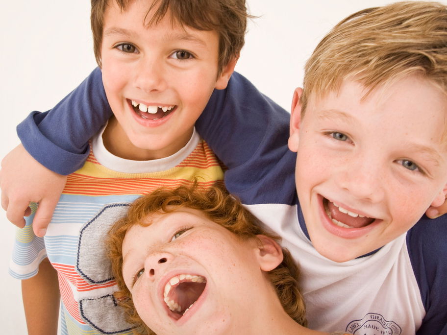 Kinder brauchen Freunde.