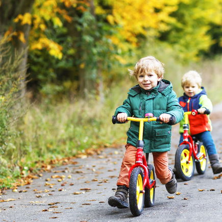 Laufrad fahren lernen: So gelingt's kinderleicht!
